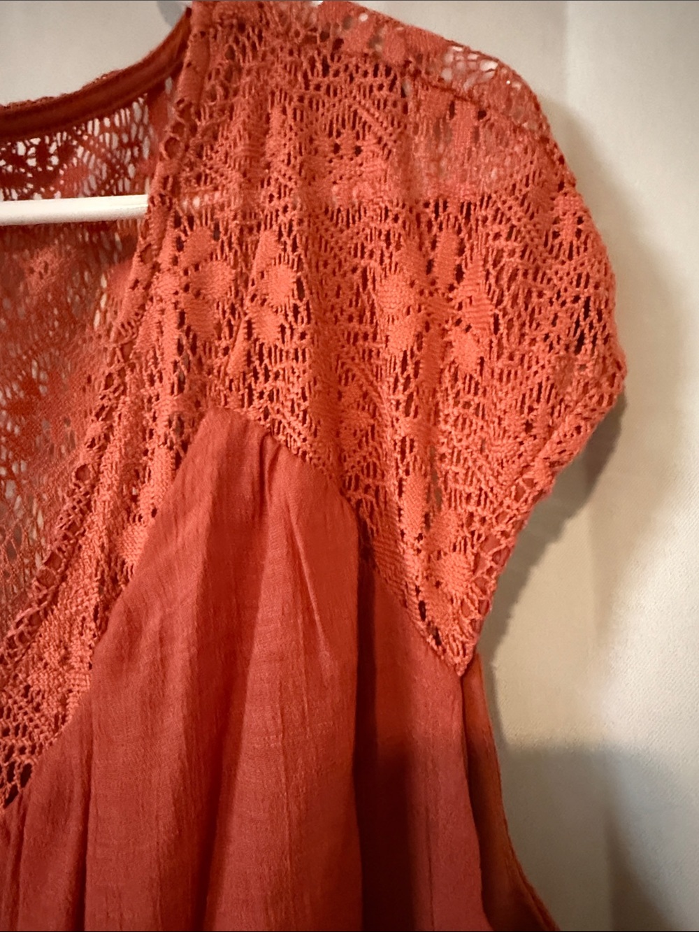 Luxology Burnt Orange Lace-Shoulder Tiered Maxi Dress - Picture 3 of 4